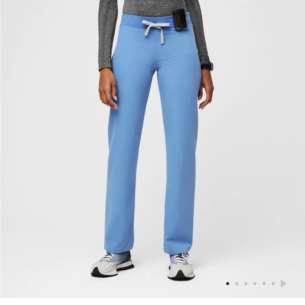FIGS Women’s Livingston Basic Scrub Pant - Ceil blue